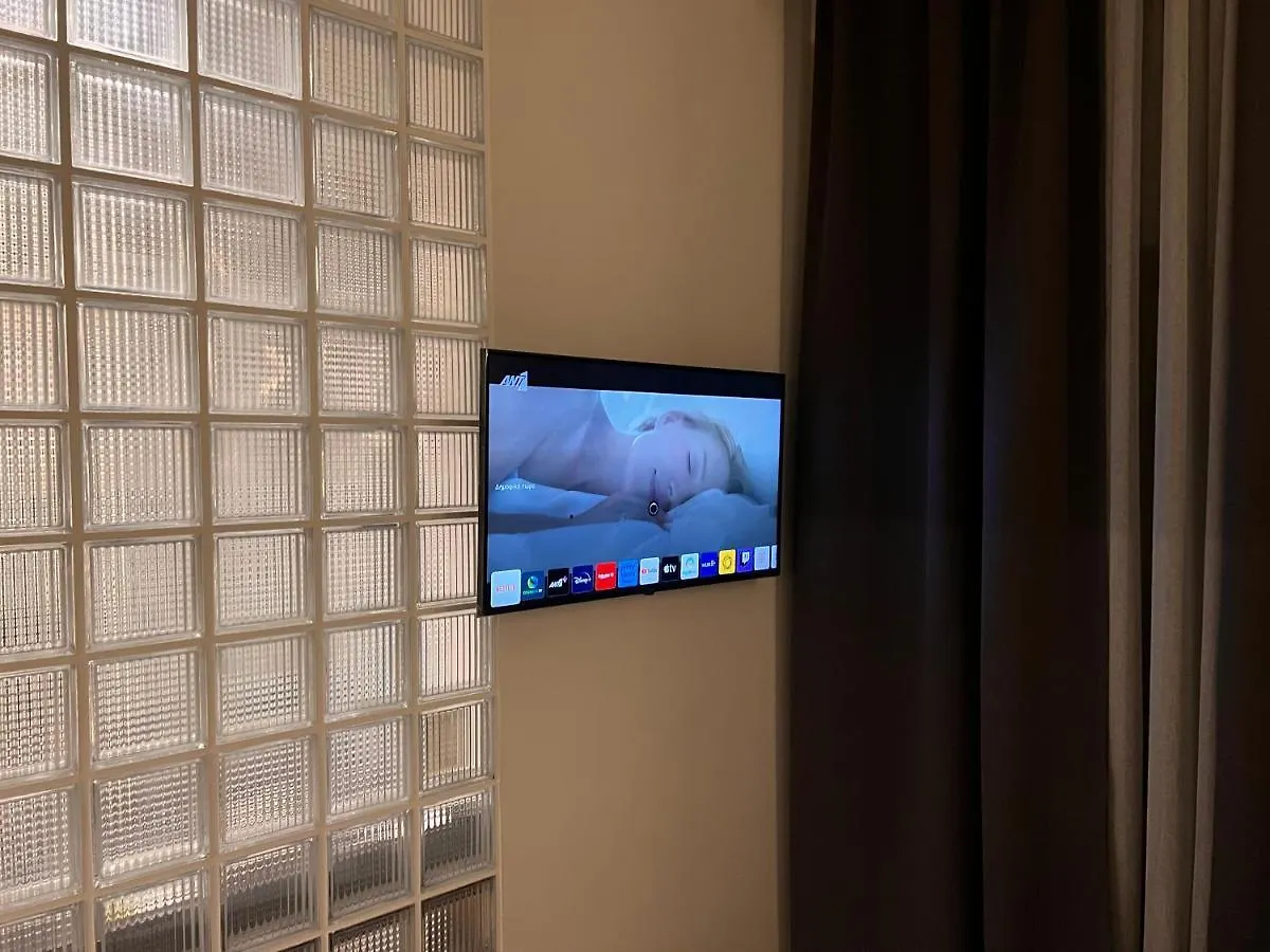 Room 11 Aristotelous Thessaloniki And-Mykonos